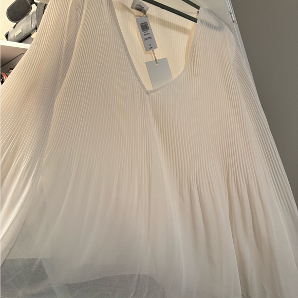 Aritzia: Wilfred NWT Blouse - Picture 2 of 3